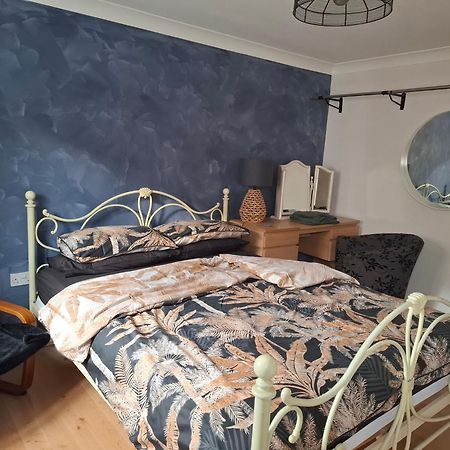 פורט טלבוט Driftmark Beachfront Location Aberavon Beach Sea Views Large Driveway Parking Private Site Fibre Optic Wi Fi מראה חיצוני תמונה