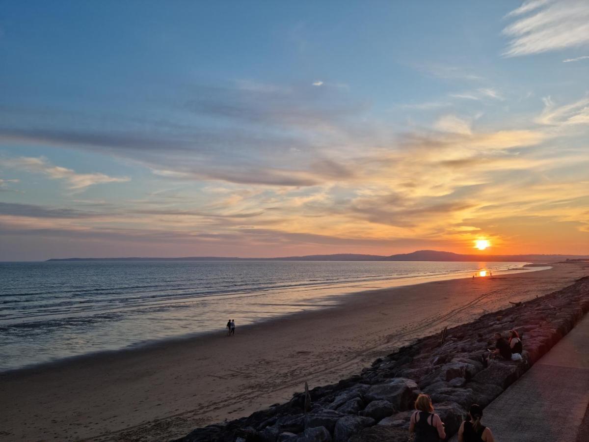 פורט טלבוט Driftmark Beachfront Location Aberavon Beach Sea Views Large Driveway Parking Private Site Fibre Optic Wi Fi מראה חיצוני תמונה