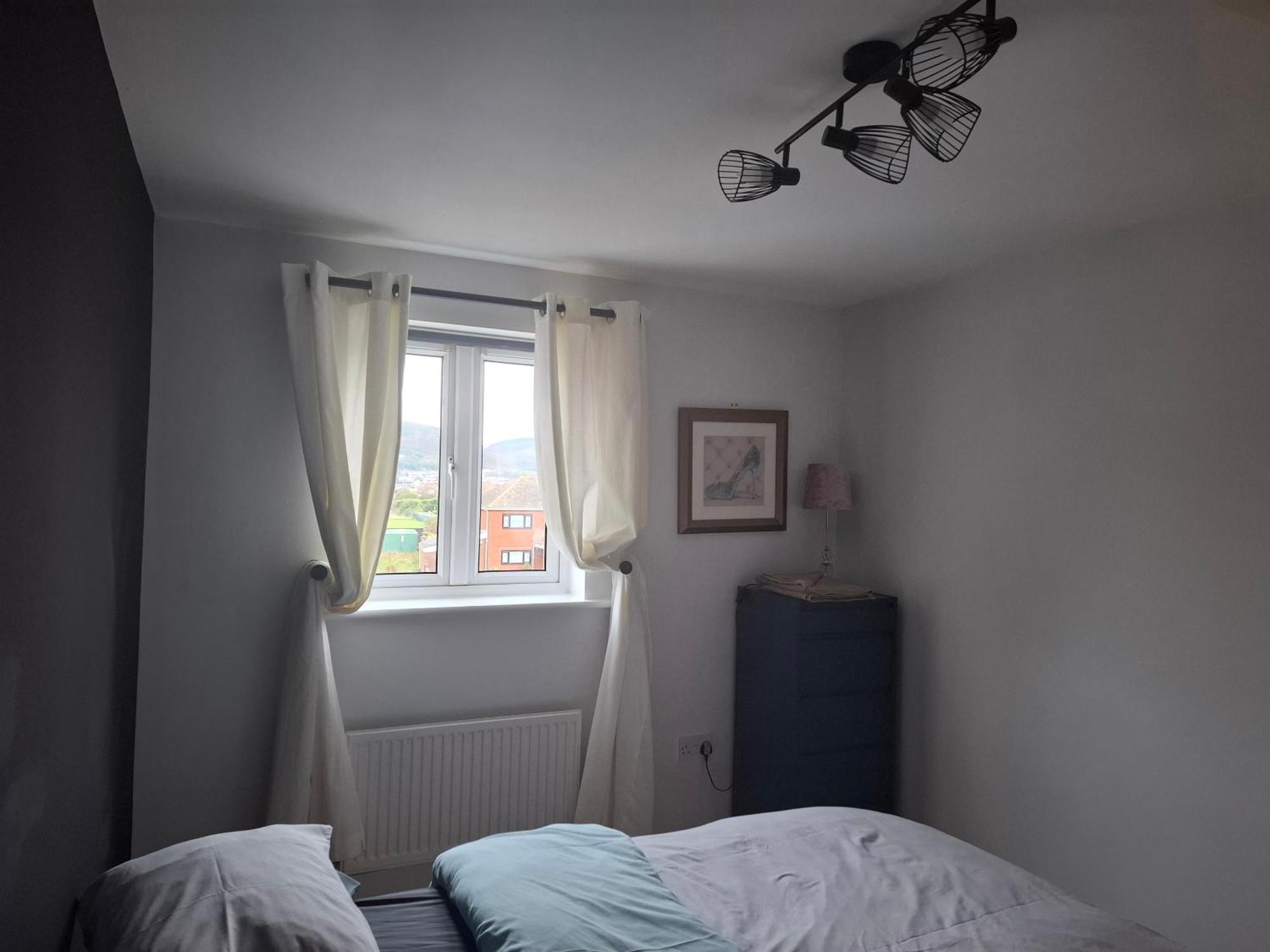 פורט טלבוט Driftmark Beachfront Location Aberavon Beach Sea Views Large Driveway Parking Private Site Fibre Optic Wi Fi מראה חיצוני תמונה